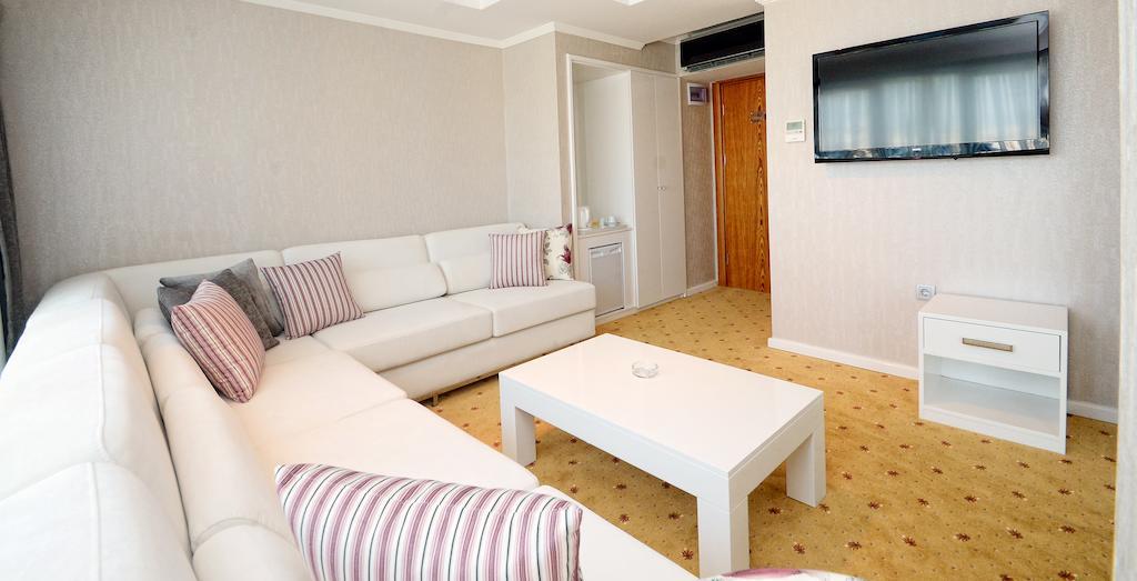 Nk Hotel Ізмір Номер фото